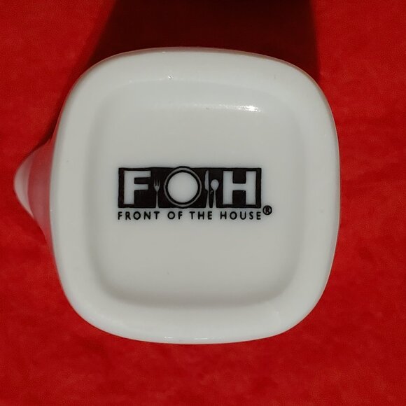 4PC White Mini Pourers, Containers, Creamers FOH, Buffalo, Cameo, Arcoroc - MINT - Picture 7 of 8